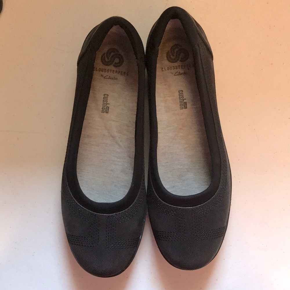 Clarks Cloudsteppers Black Flats!